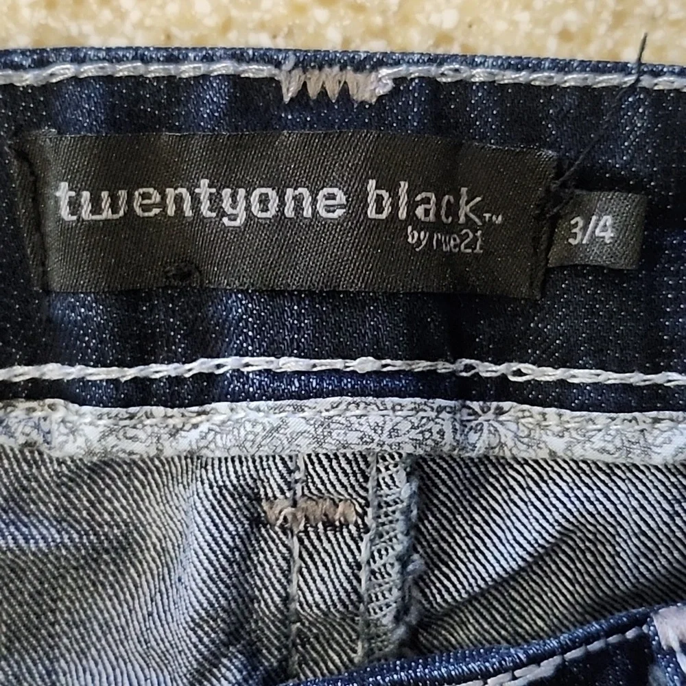 NWOT Twentyone Black by Rue 21 Bling Boot Cut Jeans Size 3/4 - Picture 6 of 13